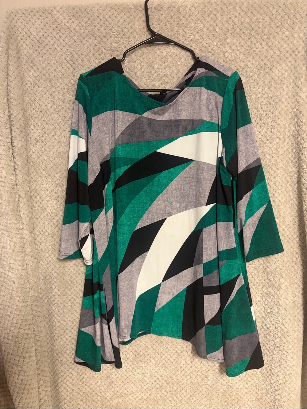 Alfani Abstract Geometric Tunic in Green, Black, White, Gray